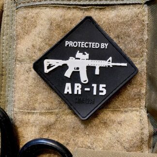 <strong>ПВХ шеврон "Protected by AR 15" ч/б</strong>