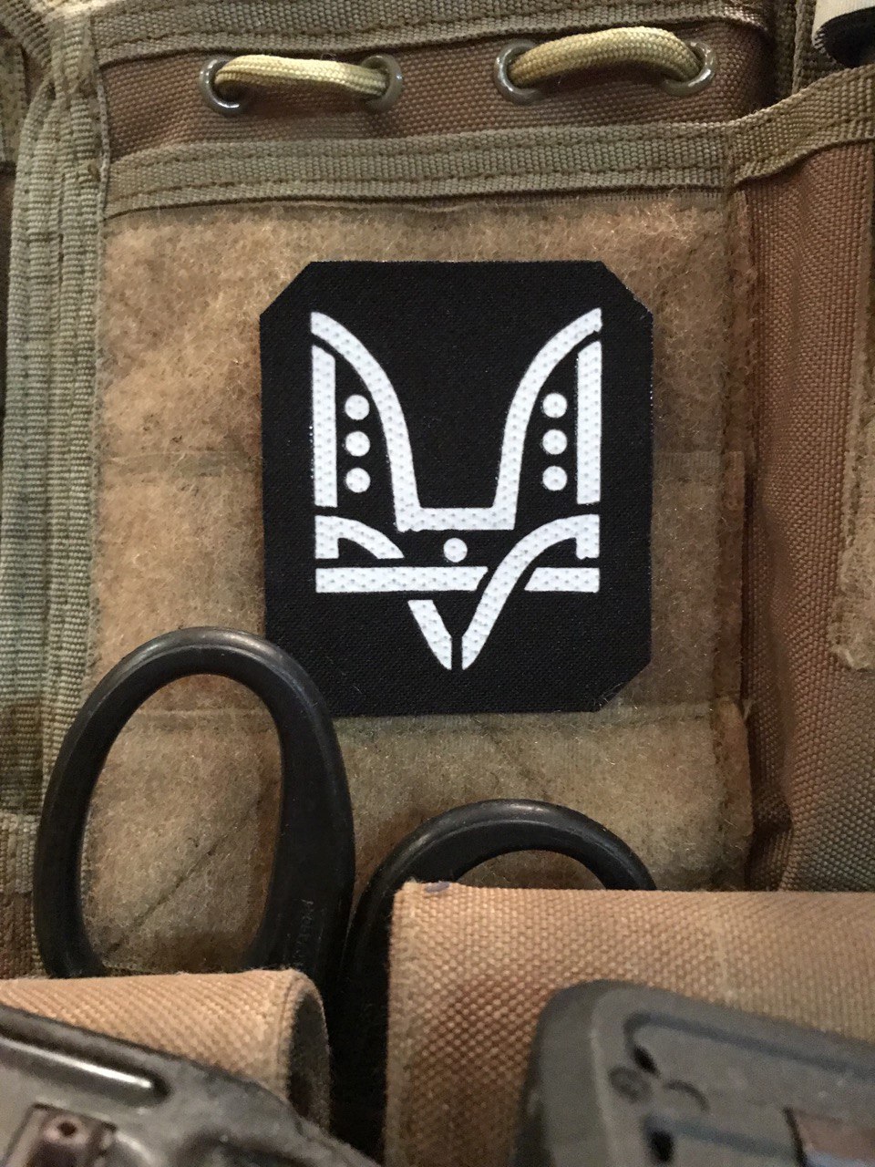 <strong>Шеврон «Двозуб ССО» v2 lasercut bk-gl<strong>