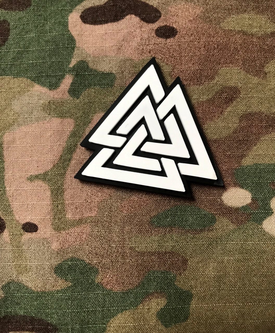 <strong>ПВХ шеврон «Valknut» v2 bk/wh</strong> - Зображення 3