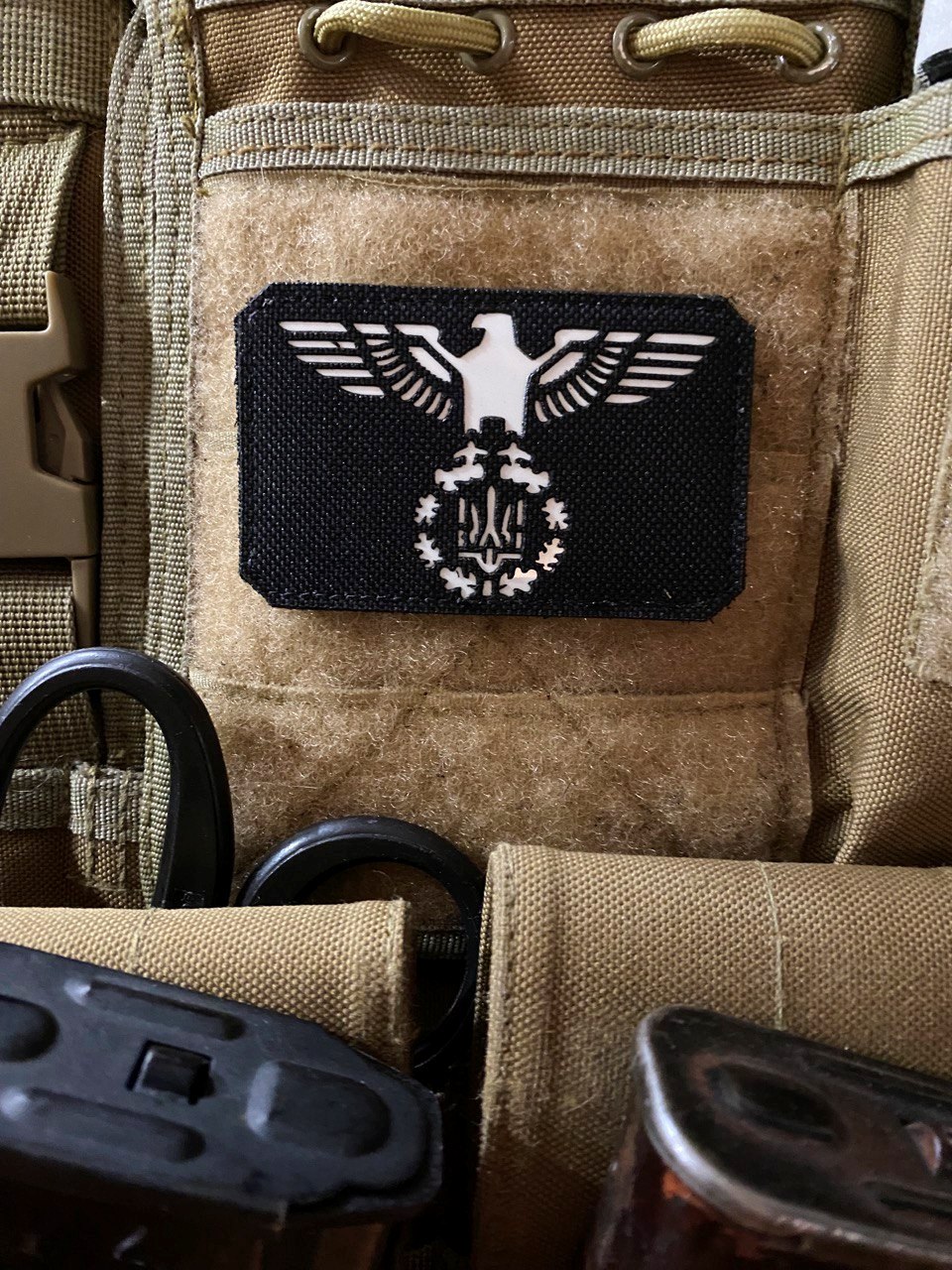 <strong>Шеврон “Орел з тризубом” lasercut bk/gl</strong>