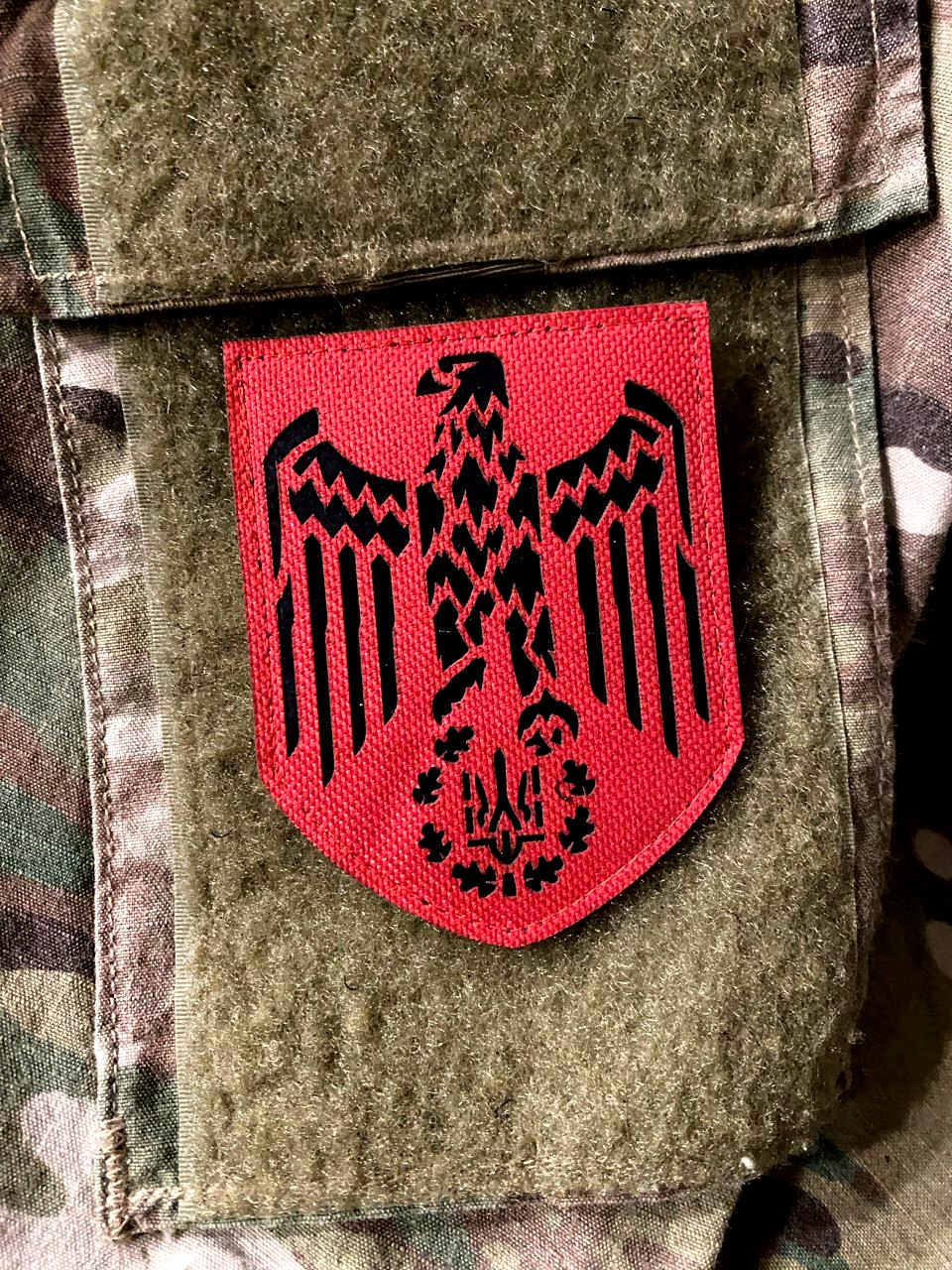 <strong>Шеврон “Орел з тризубом” v2 lasercut red/bk</strong> - Зображення 3