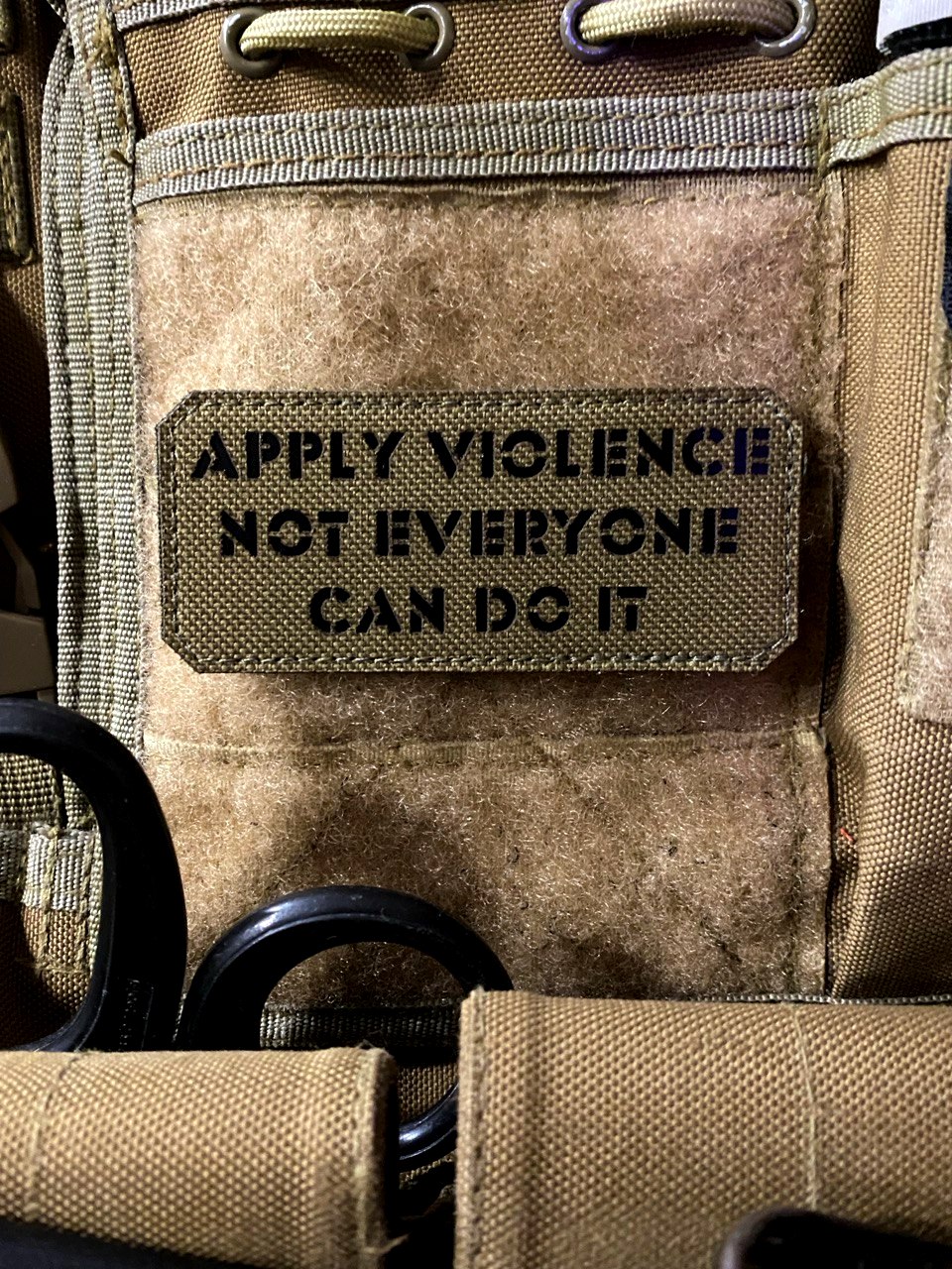 <strong>Шеврон “Apply violence not everyone can do it” cb/bk</strong>