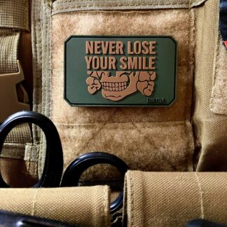 <strong>ПВХ шеврон «Never lose your smile» cb</strong>