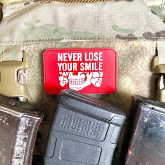 <strong>ПВХ шеврон «Never lose your smile» red</strong>