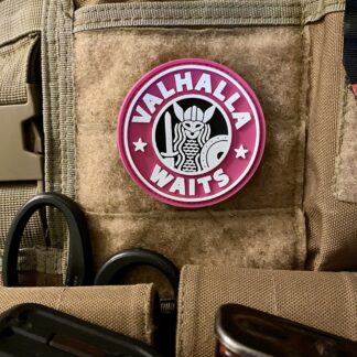<strong>ПВХ шеврон "Valhalla waits" pink</strong>