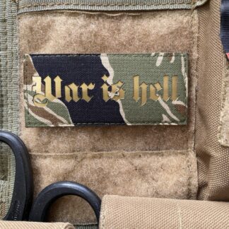 <strong>Шеврон "War is hell" ts/gold</strong>